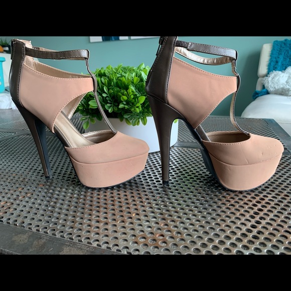 Qupid 5” Stilettos Size 6 - Picture 7 of 7